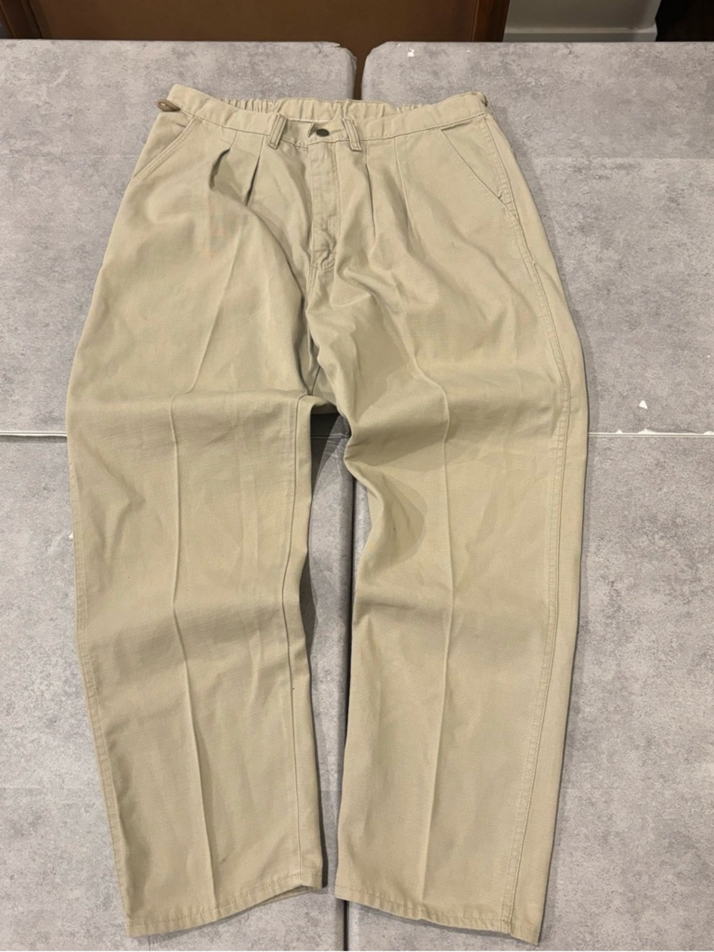 Wrangler rugged wear khaki carpenter pants elastic waistband